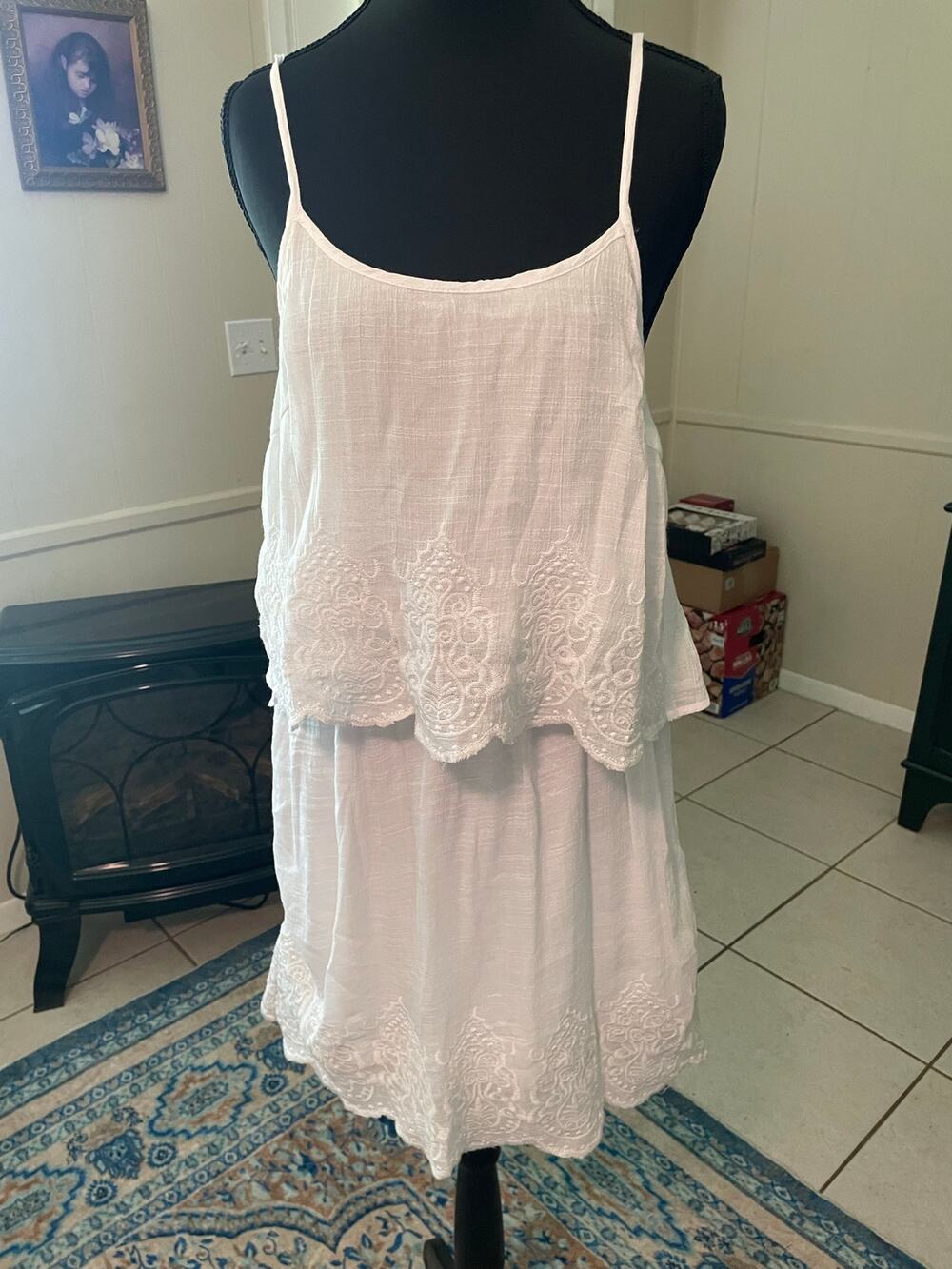 Women’s Charlotte Russe White Dress With Lace Size Medium
